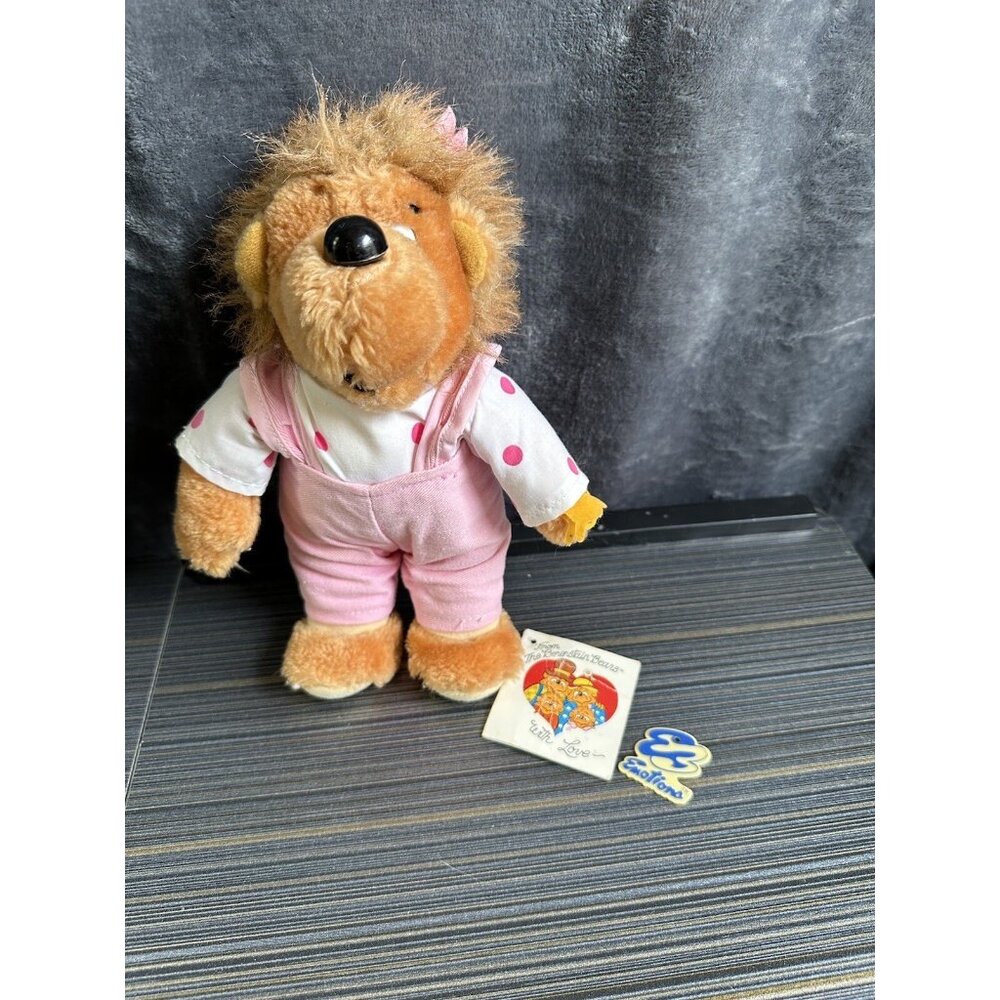 VINTAGE‎ BERENSTAIN BEARS Sister Bear 1984 Plush with Original Tags 1980s